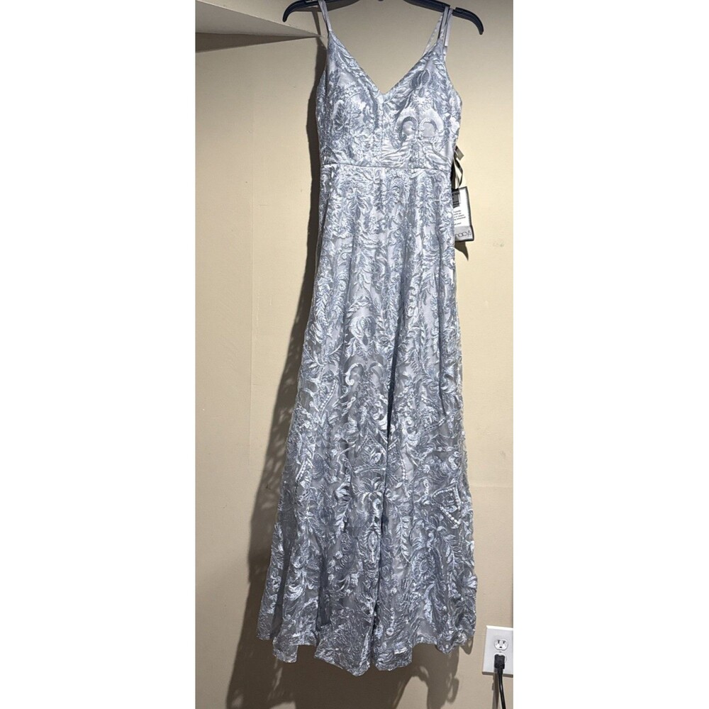$195 Say Yes To The Prom Junior's Blue Sleeveless Lace Embroidered Dress Size 1